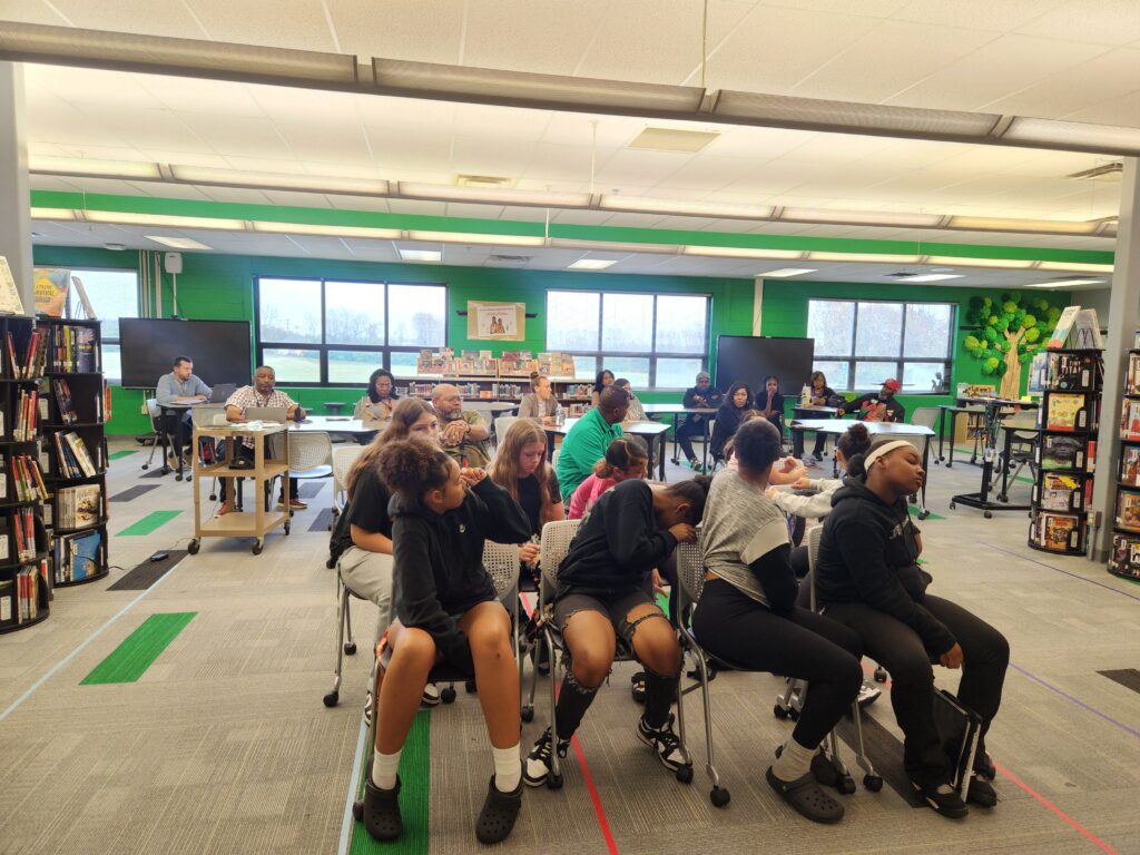 06 large group school library